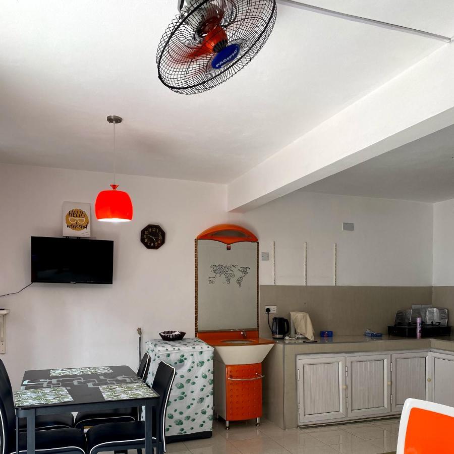 Sea Front 2 Bedrooms Apartment Flic en Flac Экстерьер фото